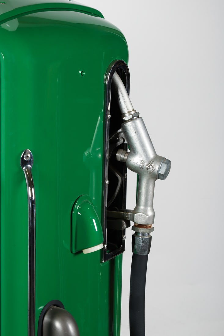 Bennett Model 646 Gas Pump - 12