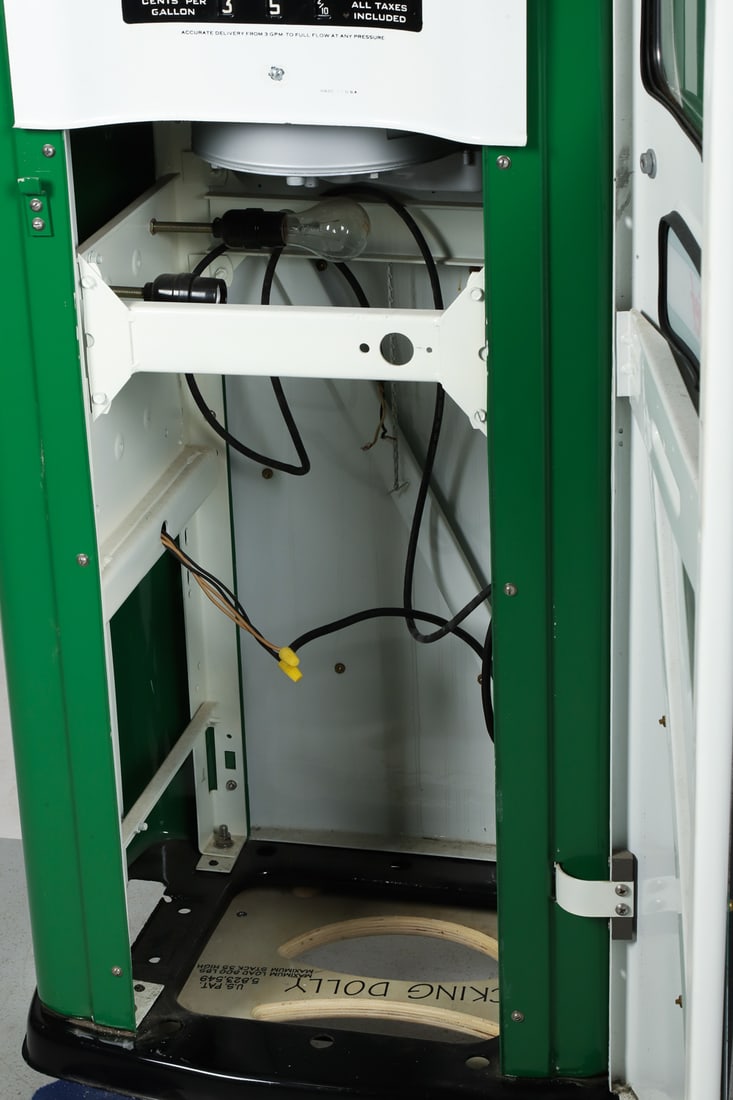 Bennett Model 646 Gas Pump - 14