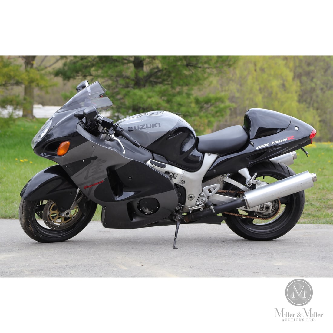 1999 Suzuki GSX1300R Hayabusa Gen 1: Hailed as the defining icon of the hyperbike era, the 1999 Suzuki GSX1300R Hayabusa permanently rewrote the rules of absolute speed. This historic first-year model represents the pinnacle of