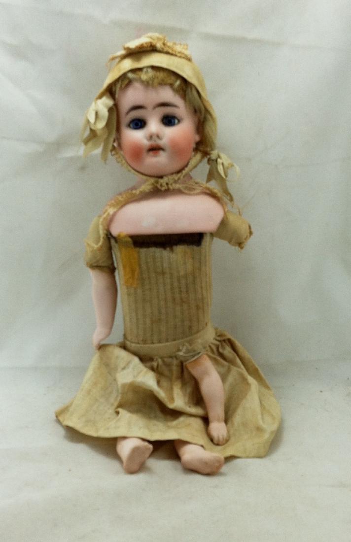 Early Heinrich Handwerck Doll. Needs Resoration (1 of 6)