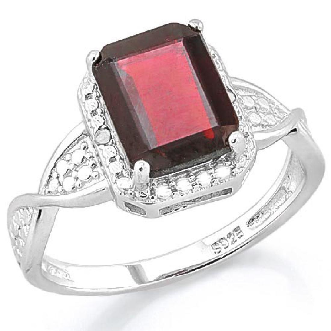 2 4/5 CARAT GARNET & DIAMOND 925 STERLING SILVER RING: 2 4/5 CARAT GARNET & DIAMOND 925 STERLING SILVER RING **|**|** 2 4/5 CARAT GARNET & DIAMOND 925 STERLING SILVER RING #IRS39478