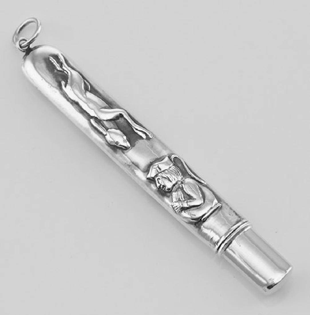 Needle Case - Needlecase - Sterling Silver: Needle Case - Needlecase - Sterling Silver **|**|** #X-6612 Metal : Sterling Silver | Style : Needle Case | Height : 3 3/16 inch | Width : 7/16 inch | Approximate Weight : 11.8 grams #IRS97861