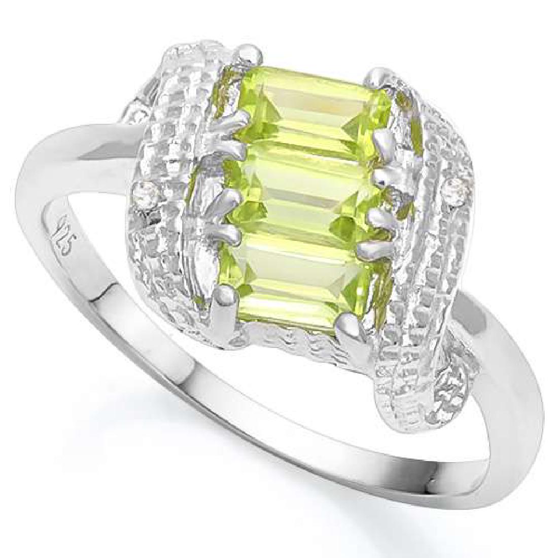 1.00 CTW PERIDOT & DIAMOND 925 STERLING SILVER RING: 1.00 CTW PERIDOT & DIAMOND 925 STERLING SILVER RING **|**|** 1.00 CTW PERIDOT & DIAMOND 925 STERLING SILVER RING #IRS26631