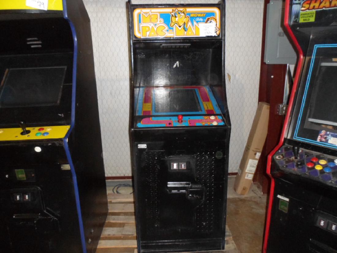 MULTICADE ARCADE VIDEO GAME (1 of 8)