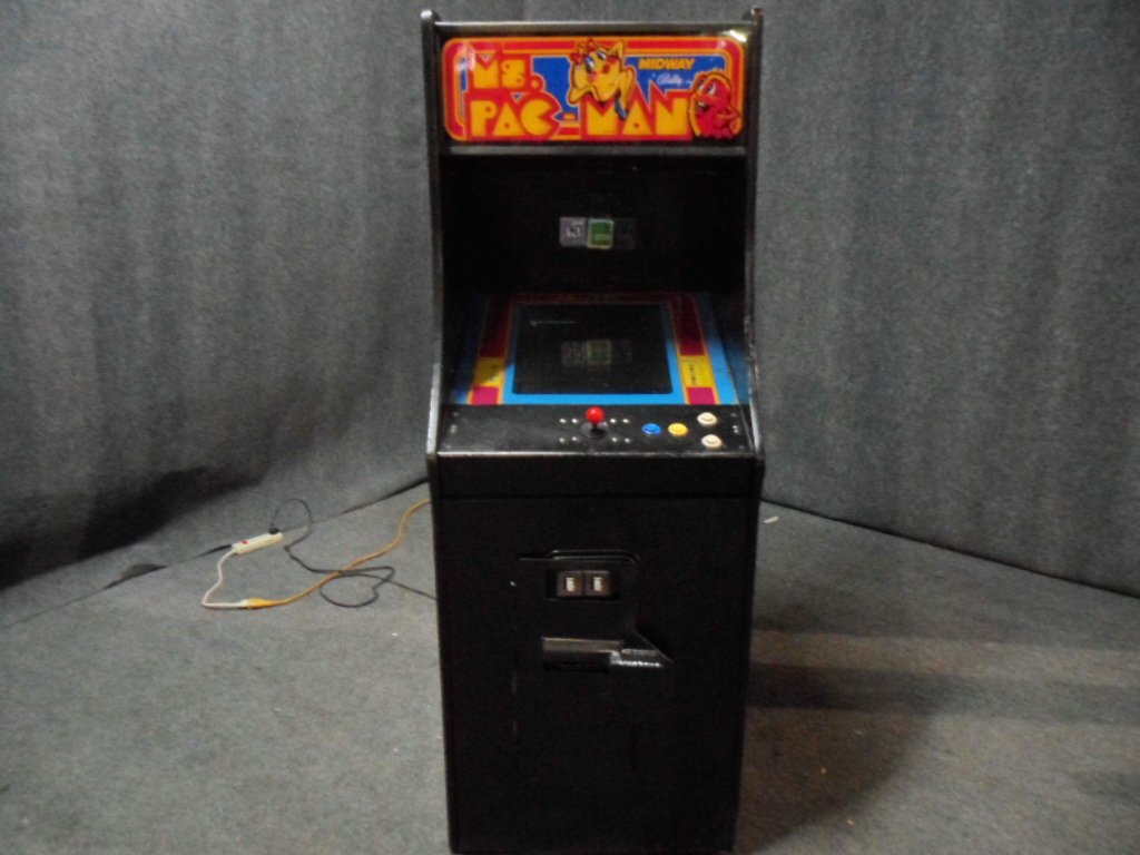 MULTICADE ARCADE VIDEO GAME (1 of 10)