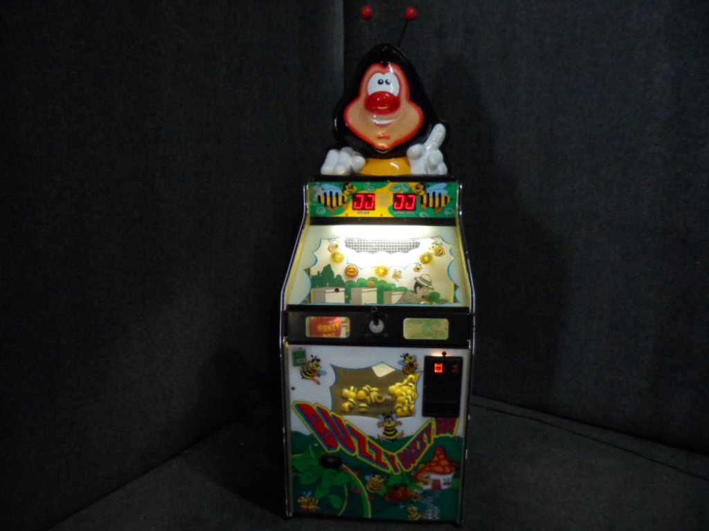 BUZZY BUZZY BEE REDEMPTION MACHINE (1 of 8)