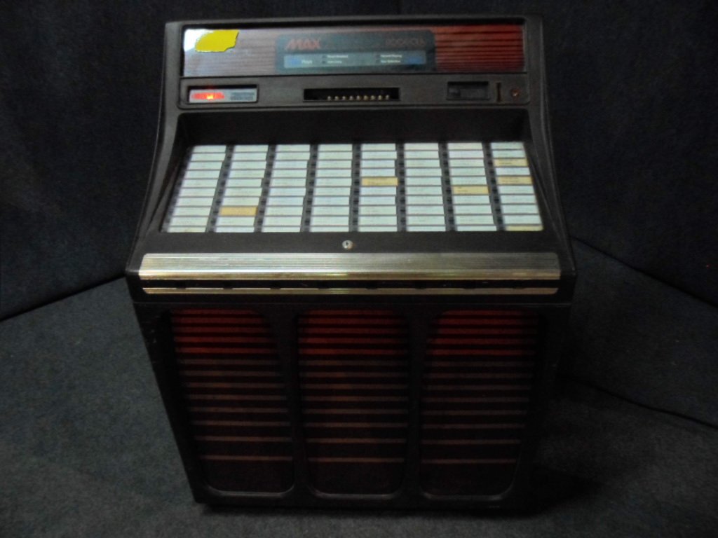 MAX 2 JUKEBOX (1 of 9)