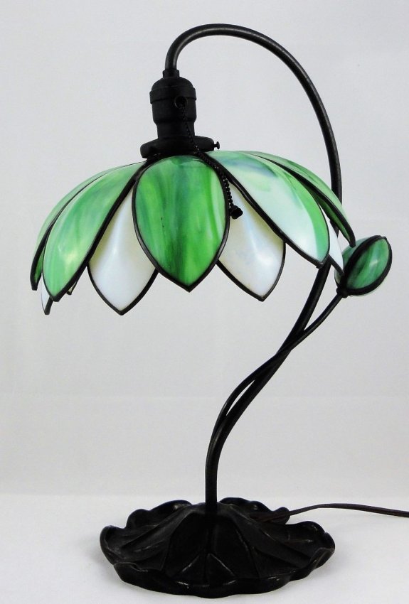 Handel Lily Table Lamp (1 of 4)