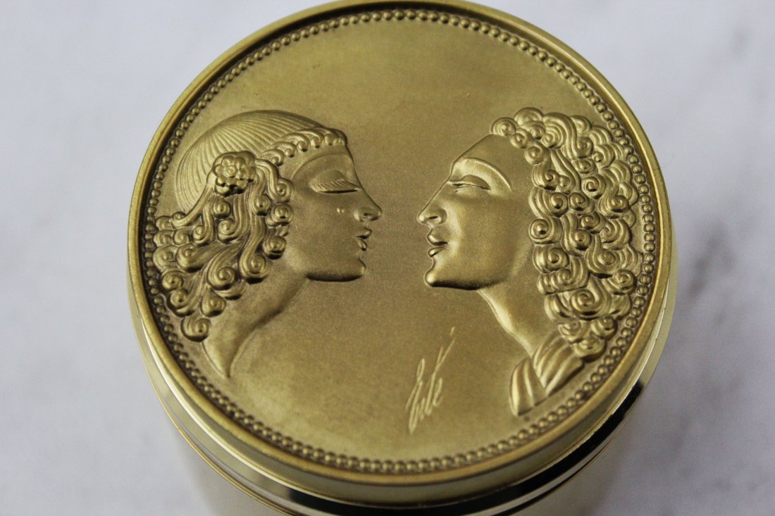 Erte Clock: Erte clock with engraved figures Signed and numbered 916/1500