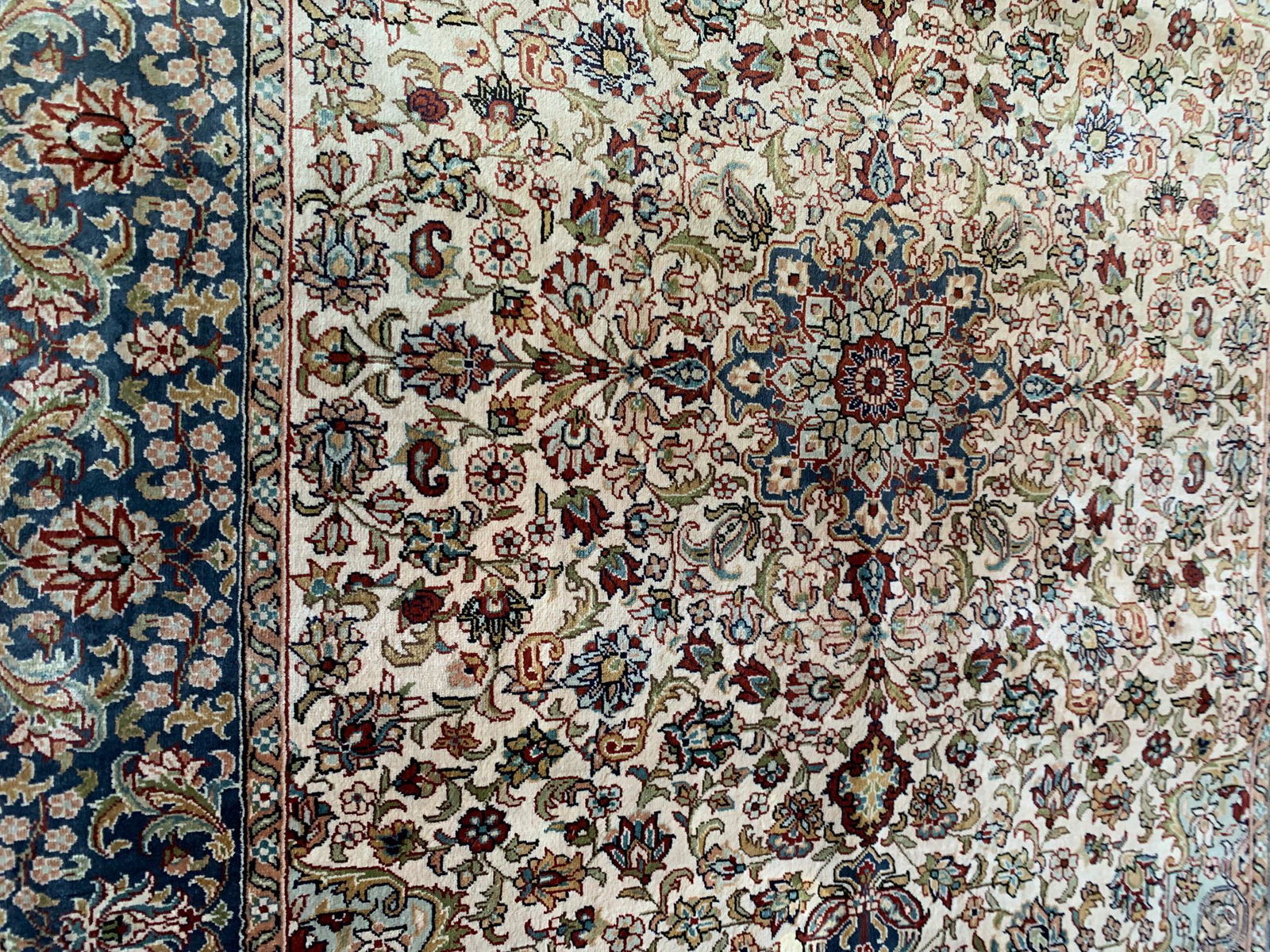 Very Fine Hand Knotted Hereke Silk Rug  2.6x4.4 ft (1 of 9)