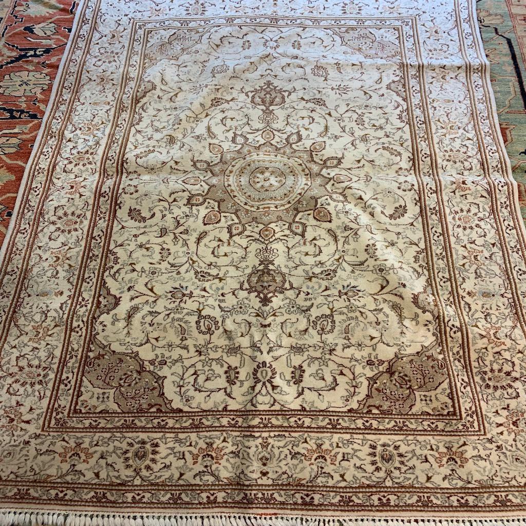 Hand Knotted Persian Kashan Rug 5.5x7 ft (1 of 8)