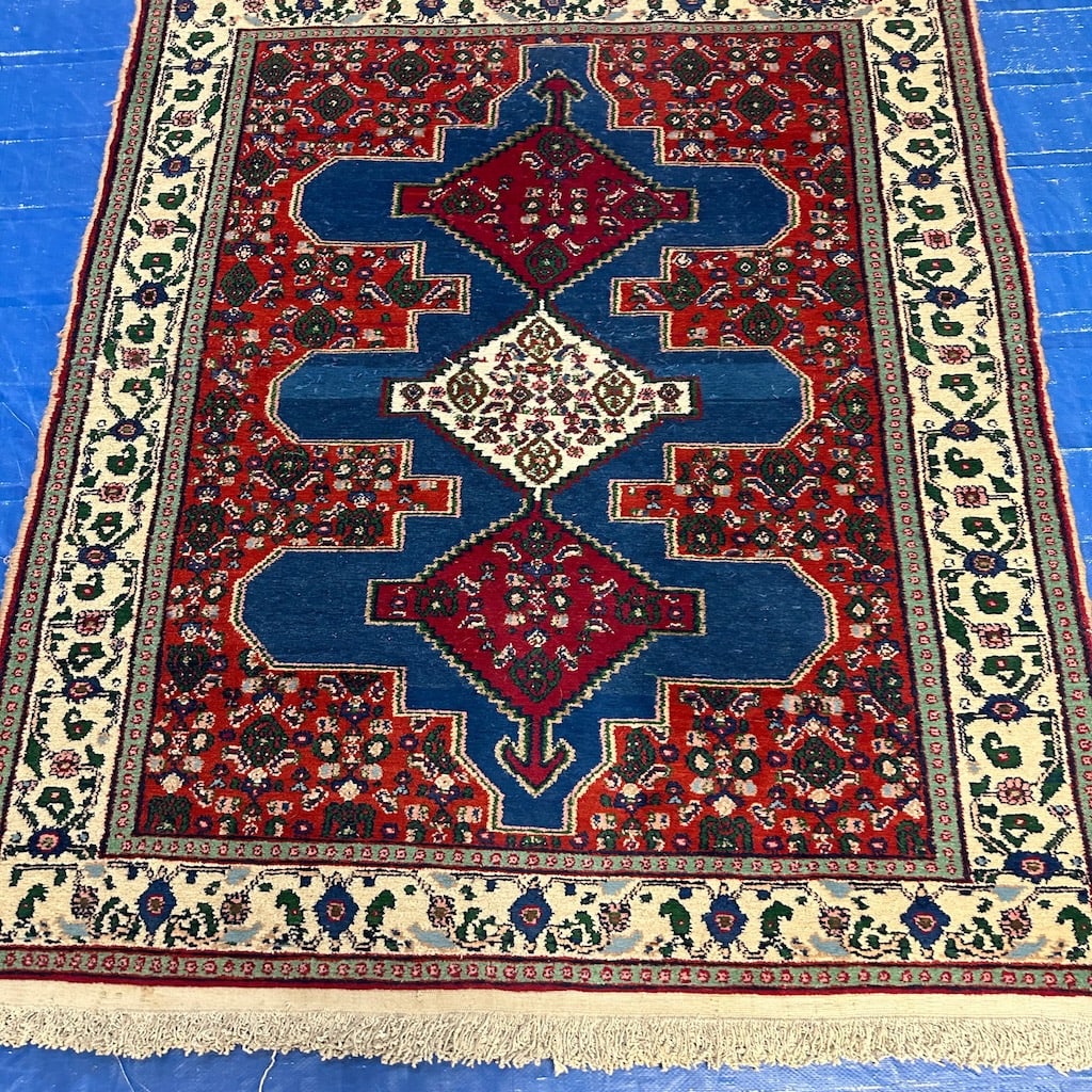 Hand Knotted Persian Senna Rug 3.6x5.10 ft    #4773 (1 of 6)