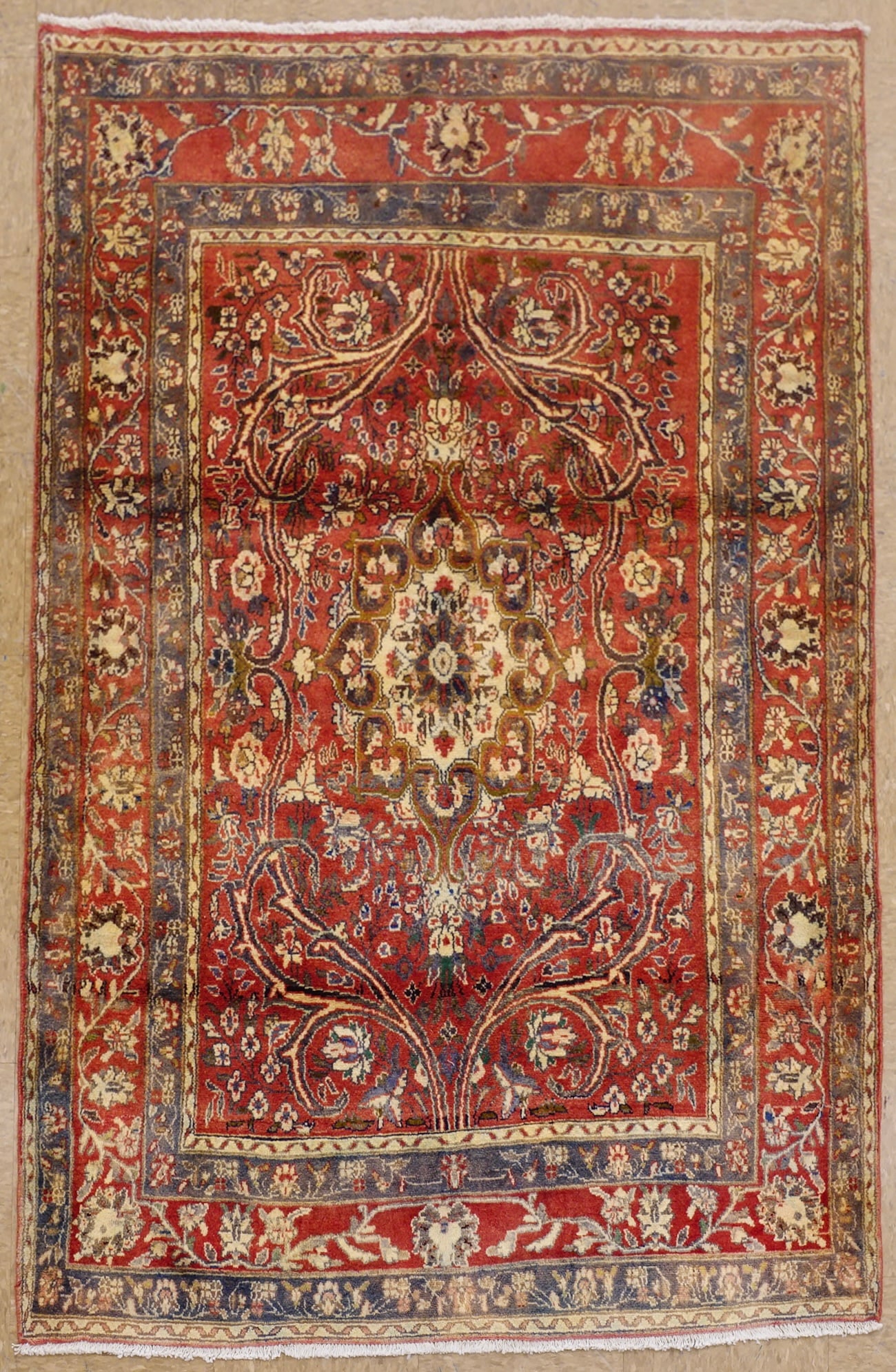 Hand Knotted Persian Hamedan Rug4.3x6.5 ft: Hand Knotted Persian Hamedan Rug4.3x6.5 ft