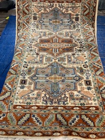 Hand Knotted Bohkara Rug 5.2x3.1 ft