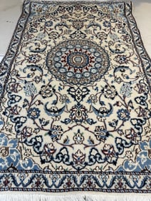 Hand Knotted Persian Nain Rug 4.5x3.10 ft
