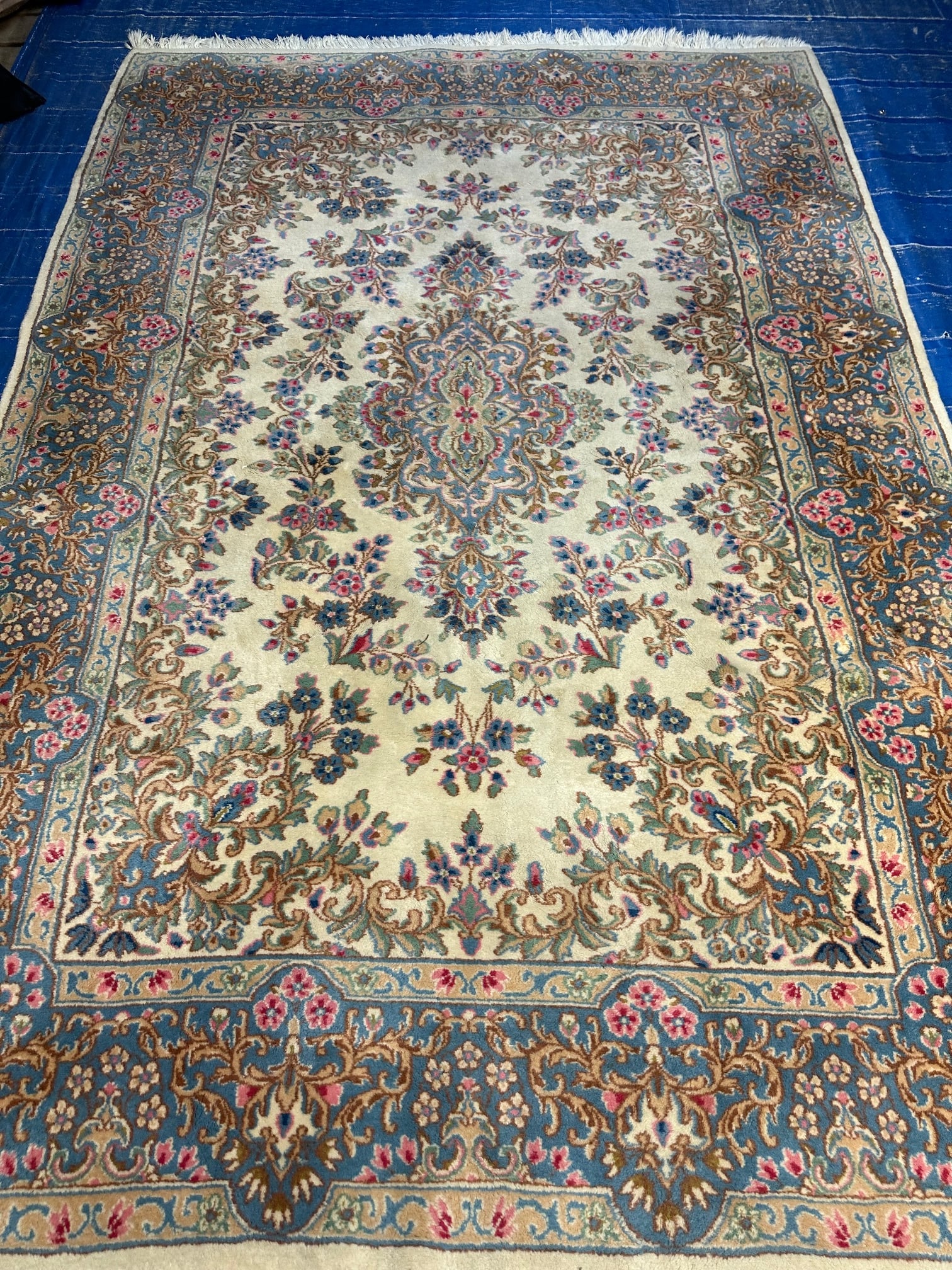 Hand Knotted Persian Kermen Rug 8.9x6.2 ft: Hand Knotted Persian Kermen Rug 8.9x6.2 ft