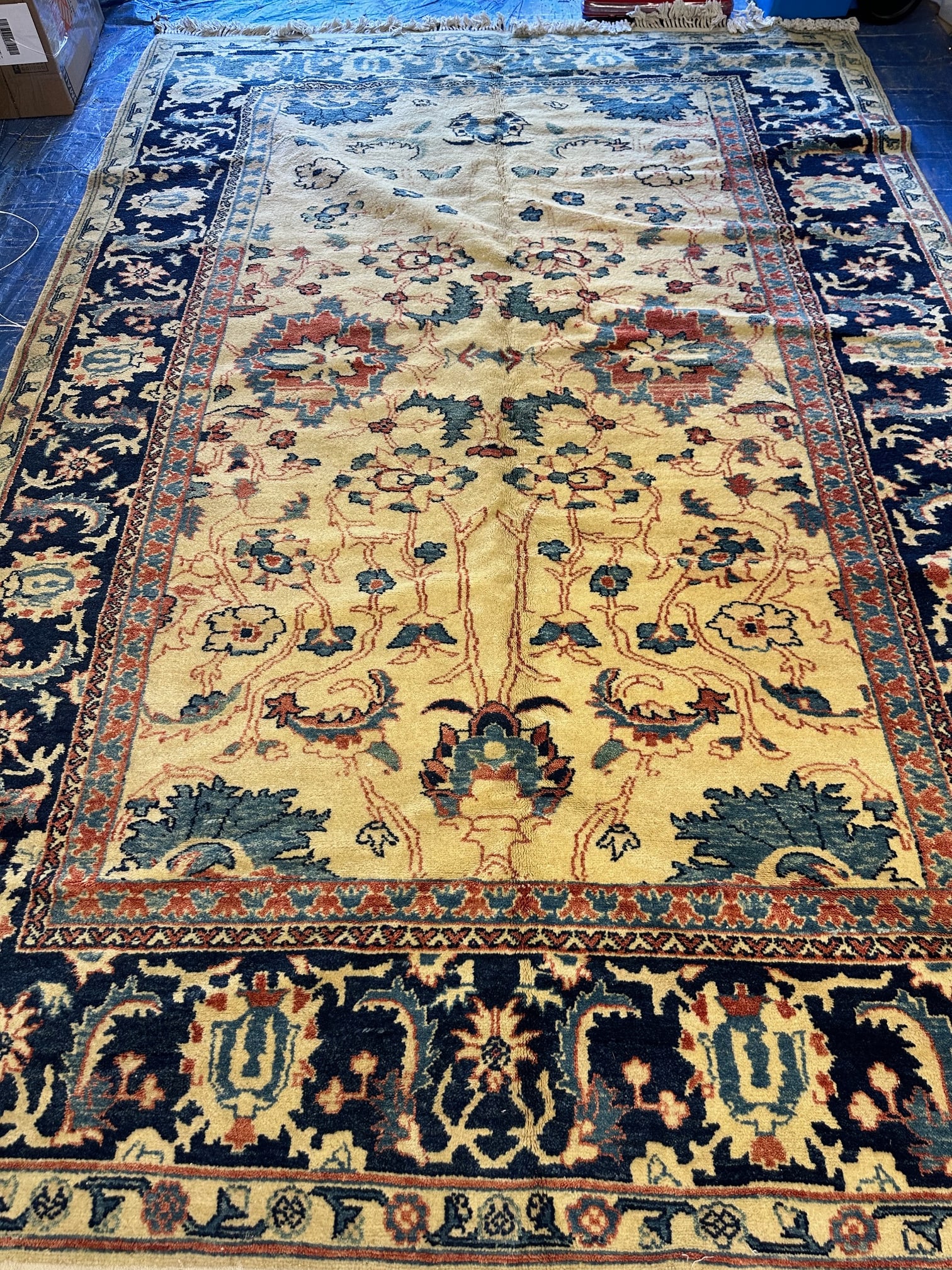 Hand Knotted Persian Heriz Rug 7x10.7 ft (1 of 8)