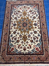 Hand knotted Persian Tabriz Rug 5x3 ft