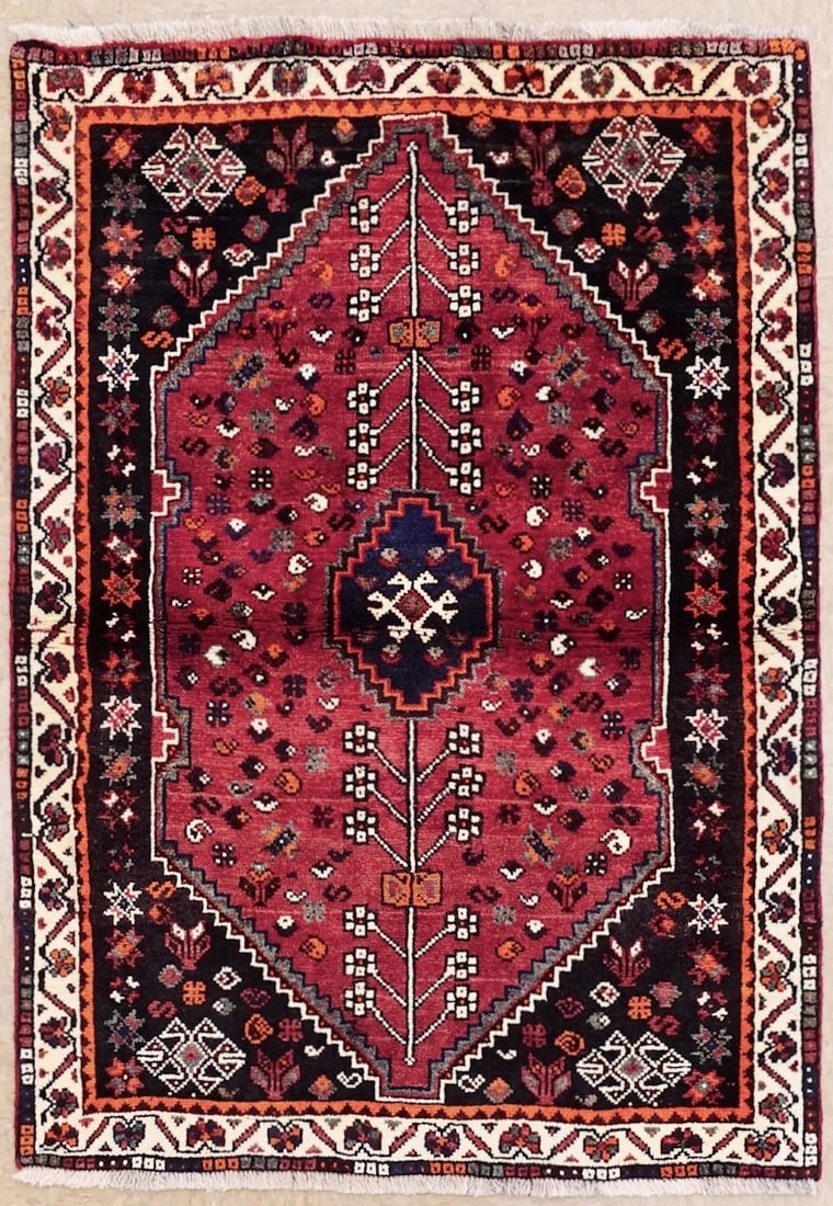Hand Knotted Persian Shiraz Rug 3.3x4.9 ft