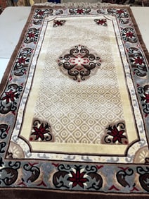 Hand Knotted Chinise Rug 3x5 ft