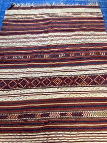 Hand Knotted kilm Rug 4x5.10 ft