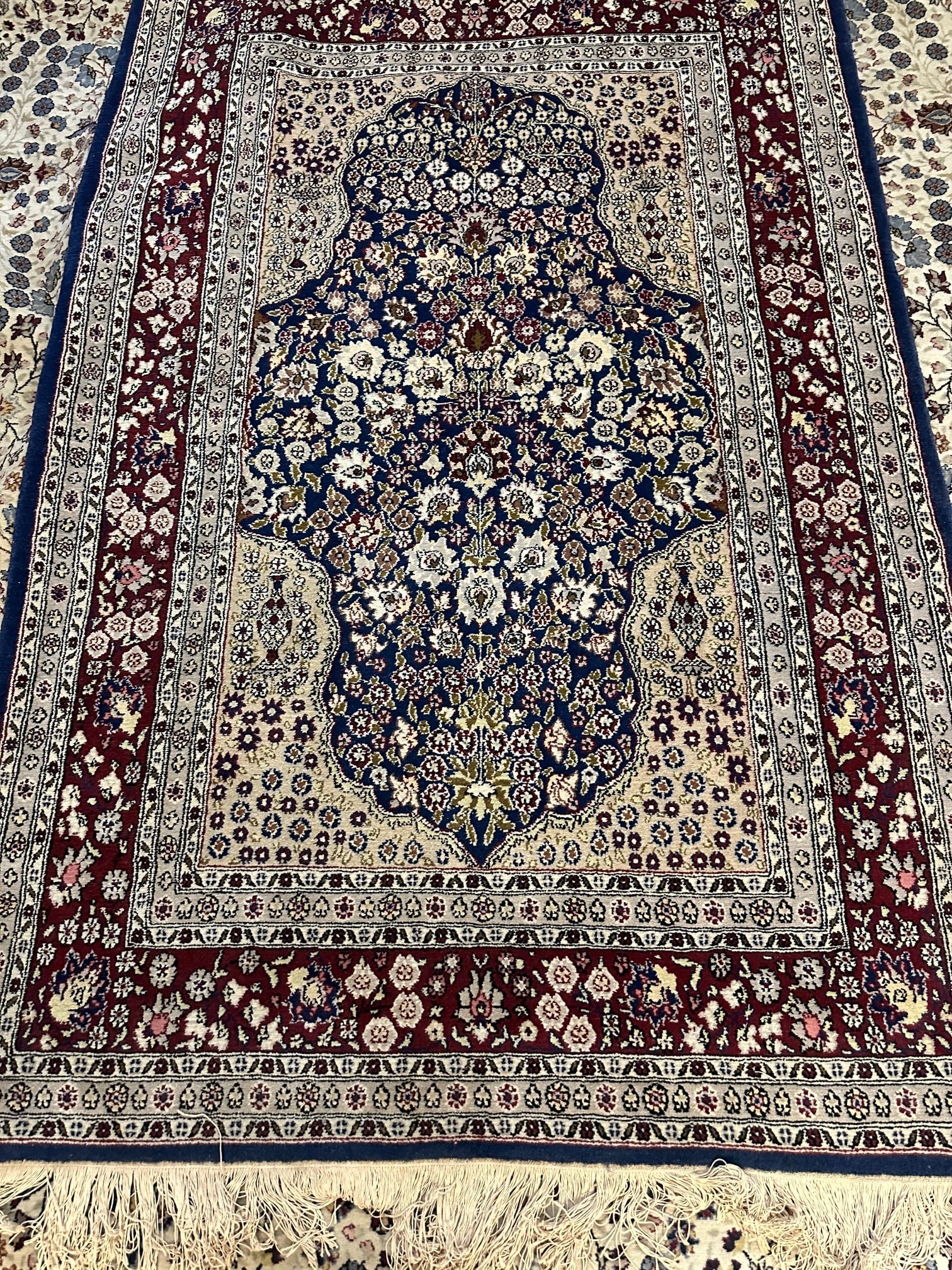 Hand Knotted Hereke Rug -6.6x4 ft: Hand Knotted Hereke Rug -6.6x4 ft