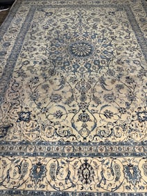 Hand Knotted Persian Nain Rug 9.5x13 ft