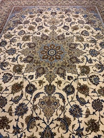 Hand Knotted Persian Esfahan Rug -9.5x12.10.
