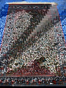 Hand Knotted Hereke Silk Rug 4.5x6.10 ft: Hand Knotted Hereke Silk Rug 4.5x6.10 ft