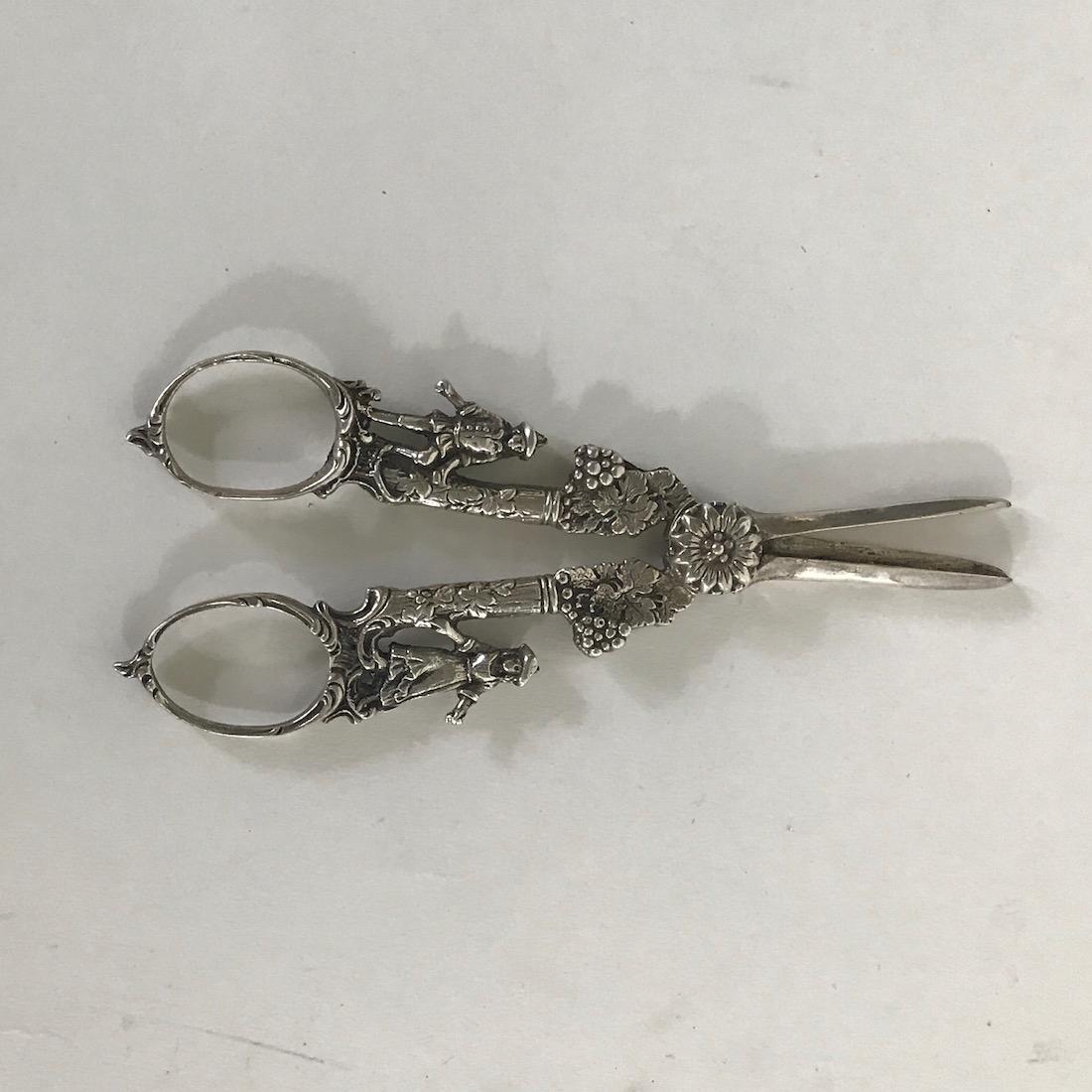 Pair of Victorian Silver Grape Shears (1 of 3)