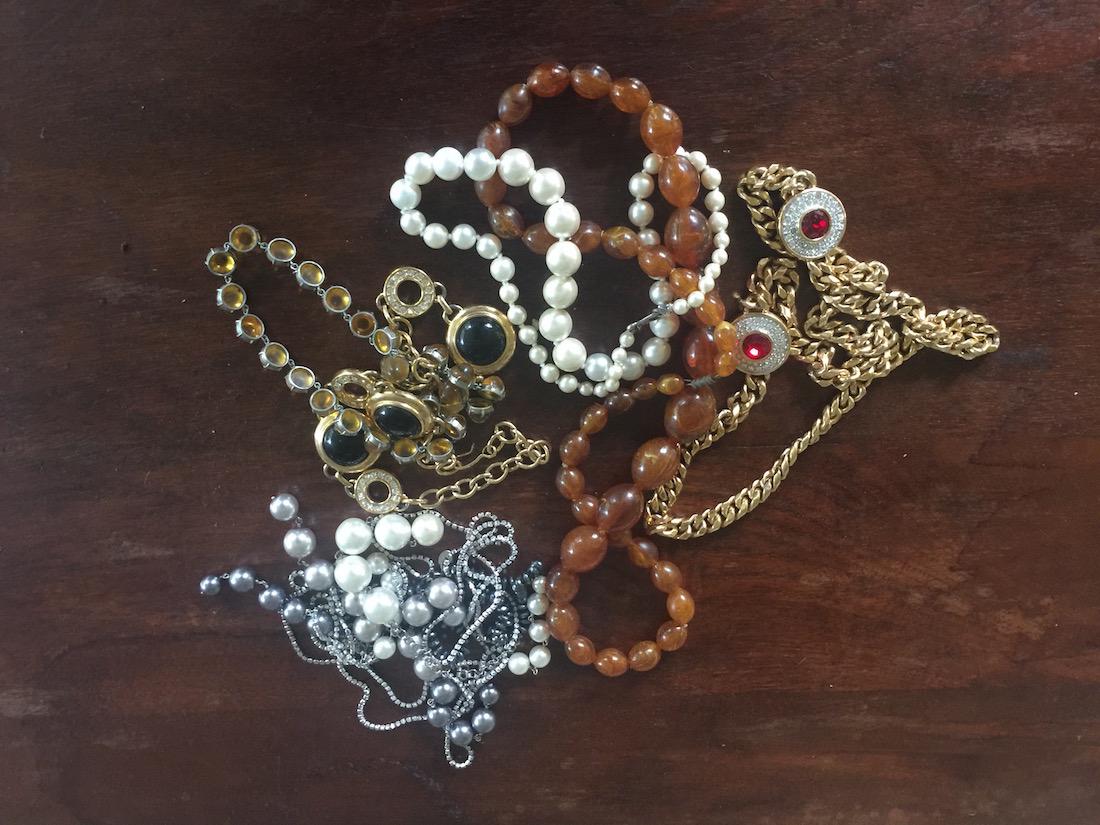 Six Vintage Costume Jewelry Necklaces (1 of 2)