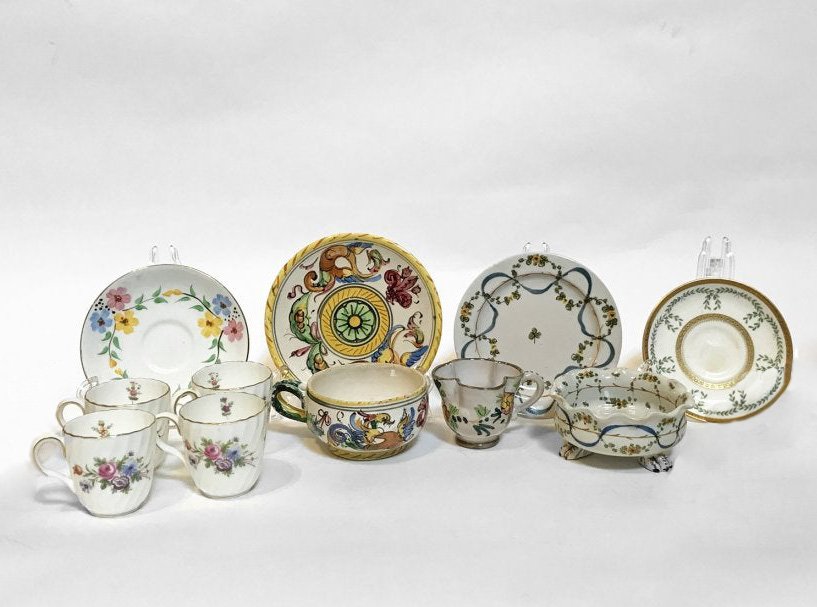 Set of Cups & Saucers: 11 pieces of varioius pottery and china, cantagalli, Deruta, minions, nippon