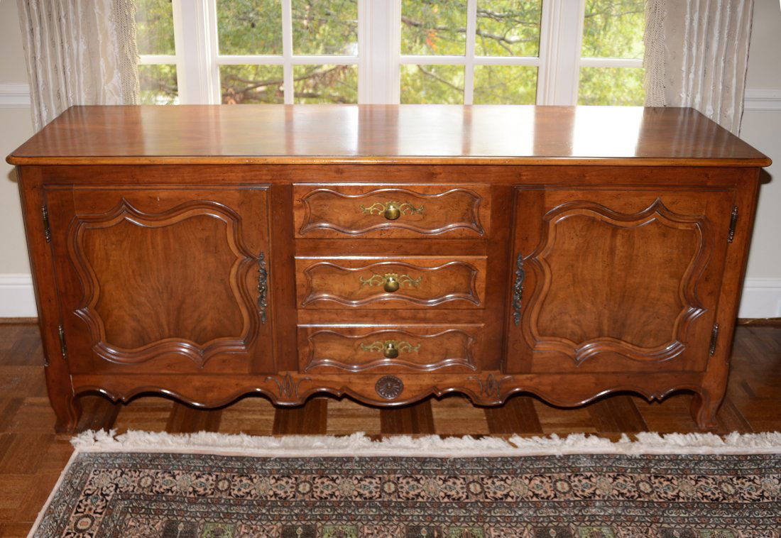 Milling Road Baker French Provincial Style Sideboard (1 of 6)