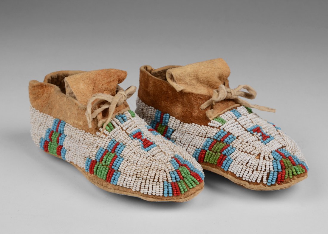Pair of Lakota Sioux Fully Beaded Child's Moccasins (1 of 9)