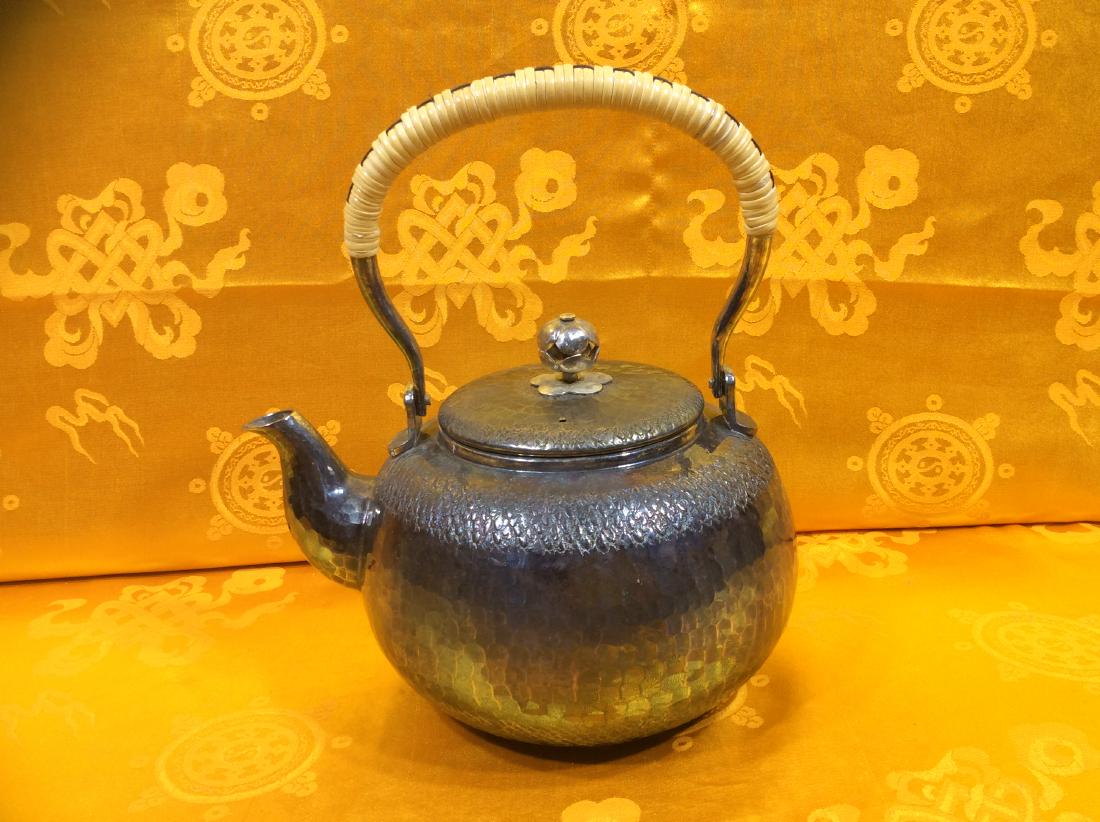 Large Cloisonne Vase. (1 of 3)