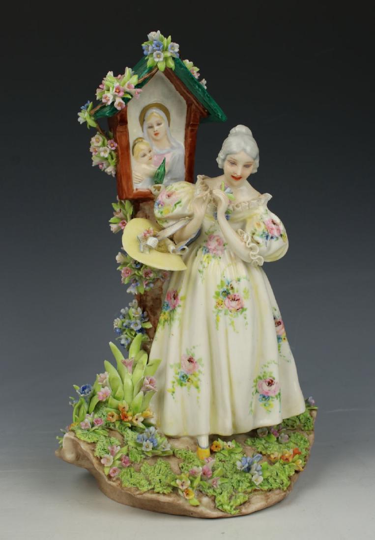 Capodimonte Luigi Fabris Figurine "Lady by Altar" (1 of 10)