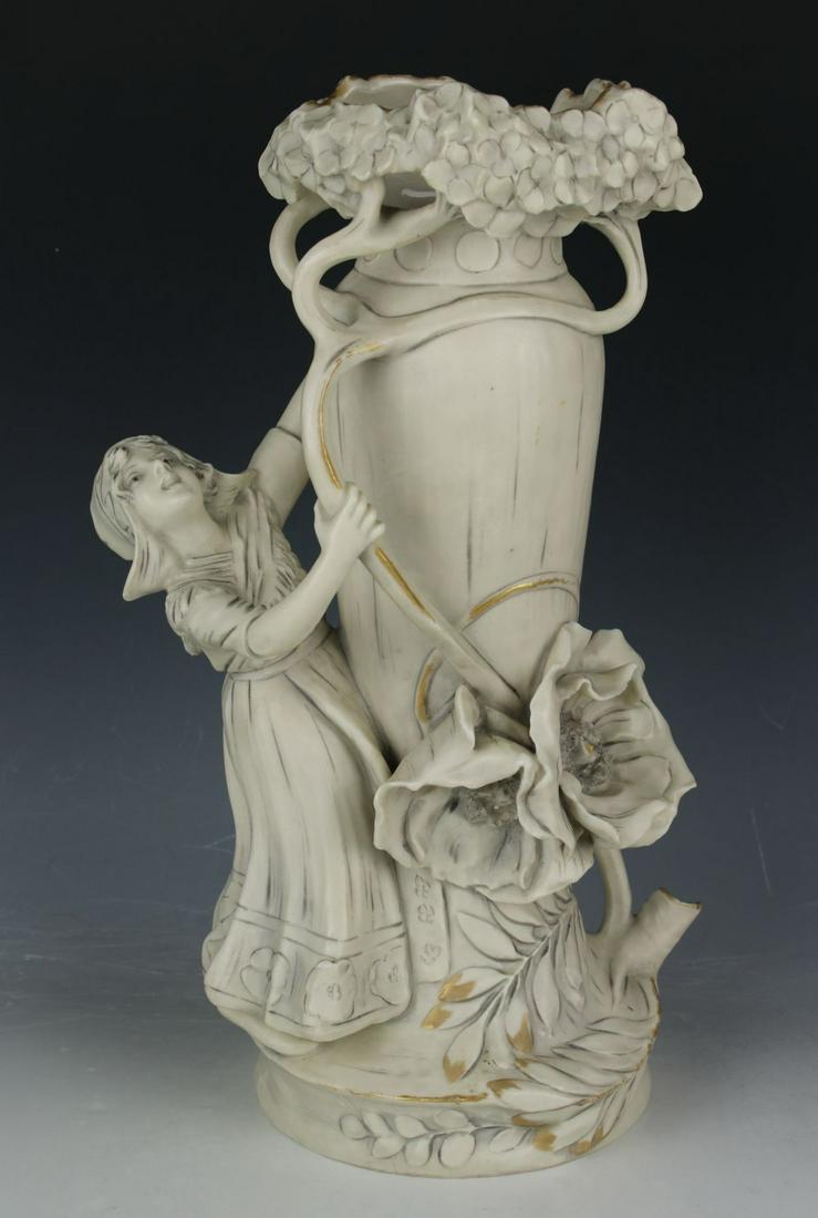 Royal Dux art nouveau figurine 1006 "Vase with Woman" (1 of 10)