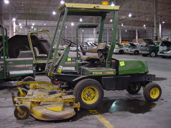 JOHN DEERE F935 FRONT CUT MOWER: John Deere F935 Front Cut Mower, 72". Does not operate. UPDATE 8/9/06: Today we got the mower running.