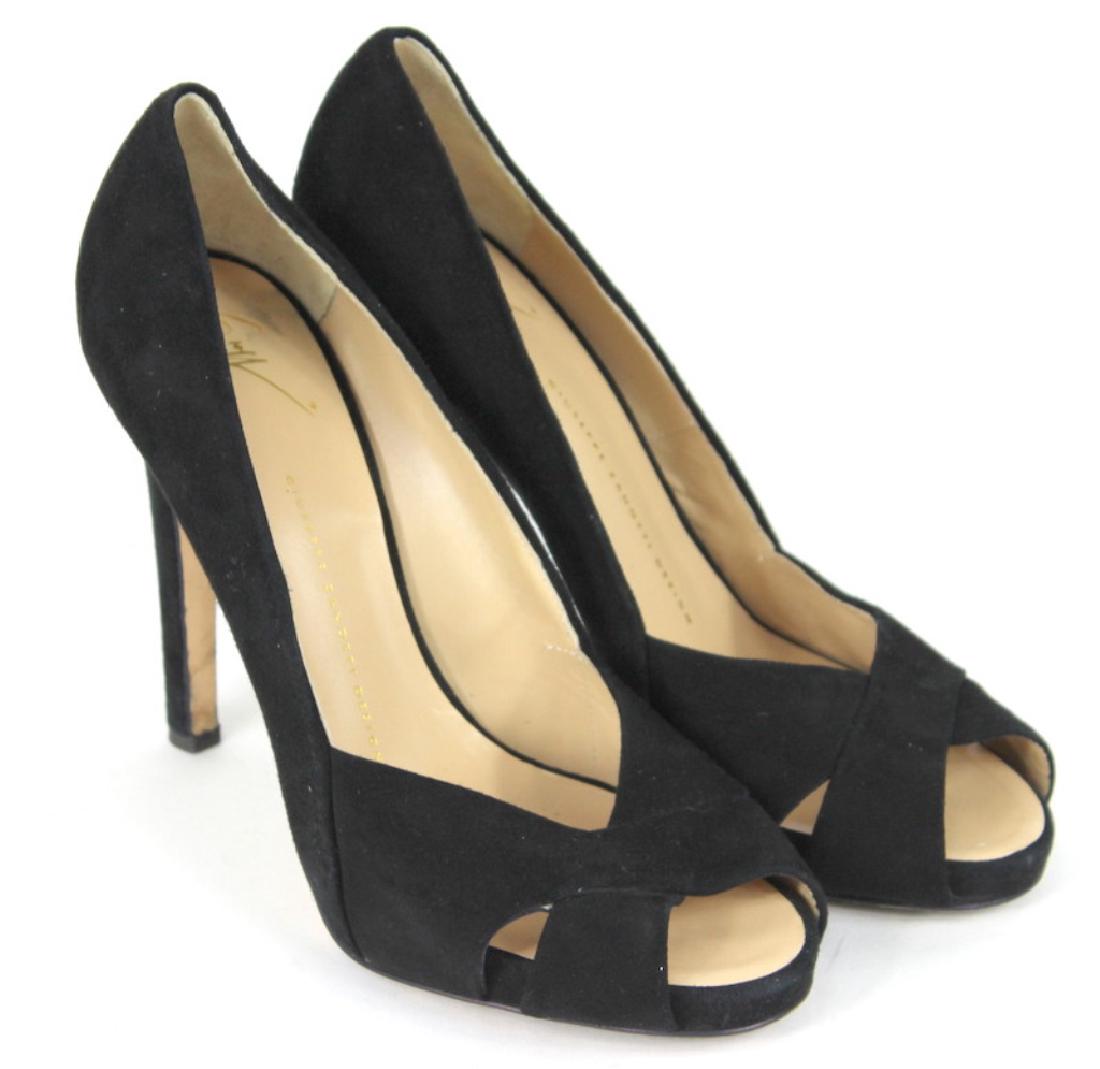 Giuseppe zanotti shop black suede heels