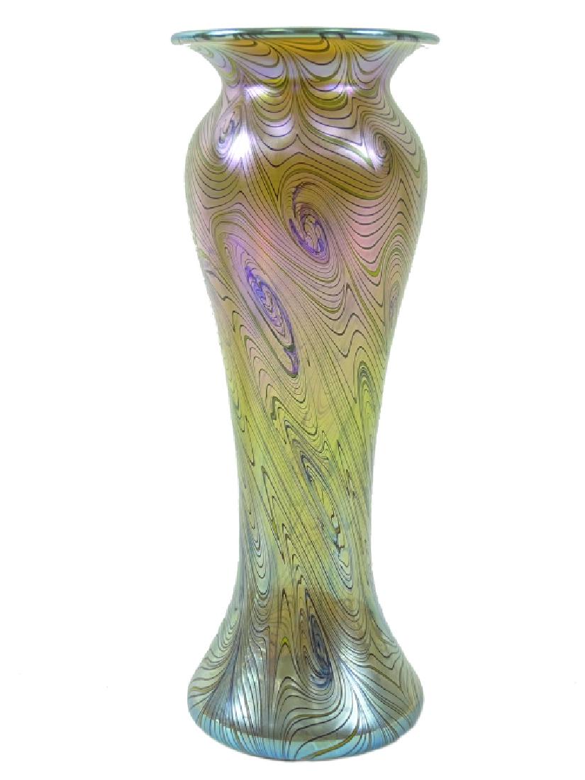 Circa 1978 Lundberg Studios Art Glass Vase. (1 of 3)
