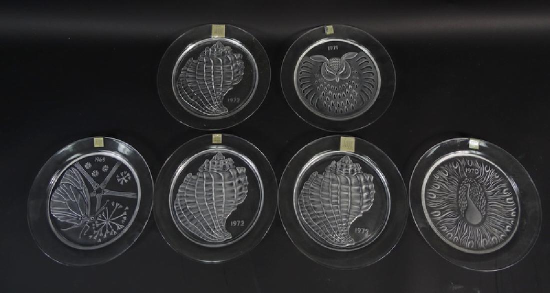 (6) Collection of Six lalique France Plates: (6) Collection of Six lalique France Plates. Measures approx 8 inches diameter. Good condition.
