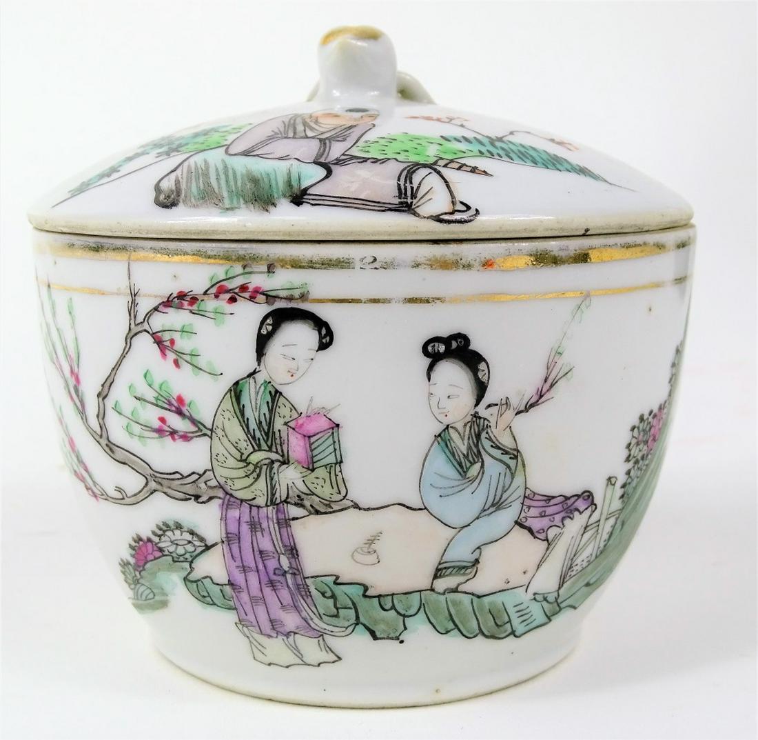 Chinese Republic Famille Porcelain Cricket Box (1 of 4)
