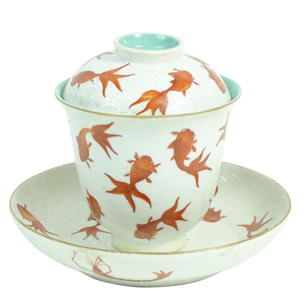 Chinese white ground famille rose dish dish (1 of 8)