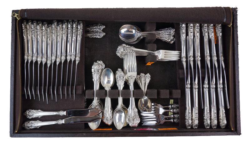 143 Piece Grande Baroque Flatware Service (1 of 5)