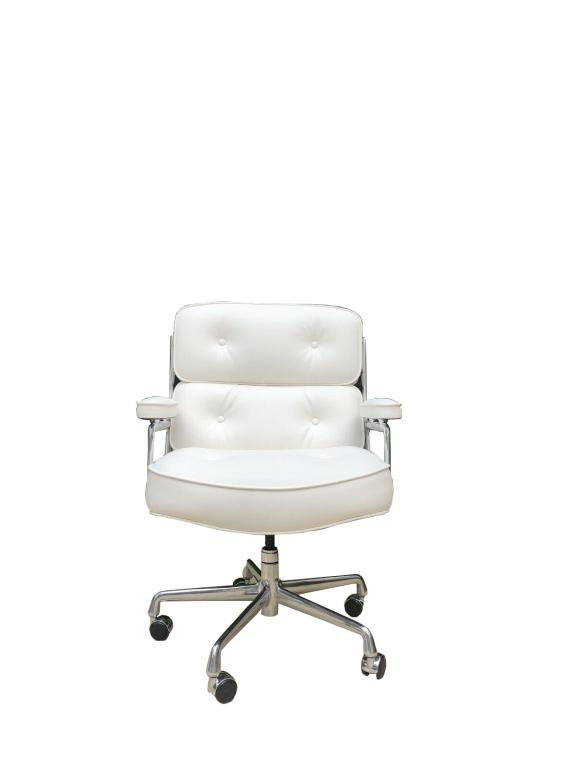 Eames Herman Miller Time Life Chair - 2019 - White: Eames Herman Miller Time Life Chair - 2019 - White