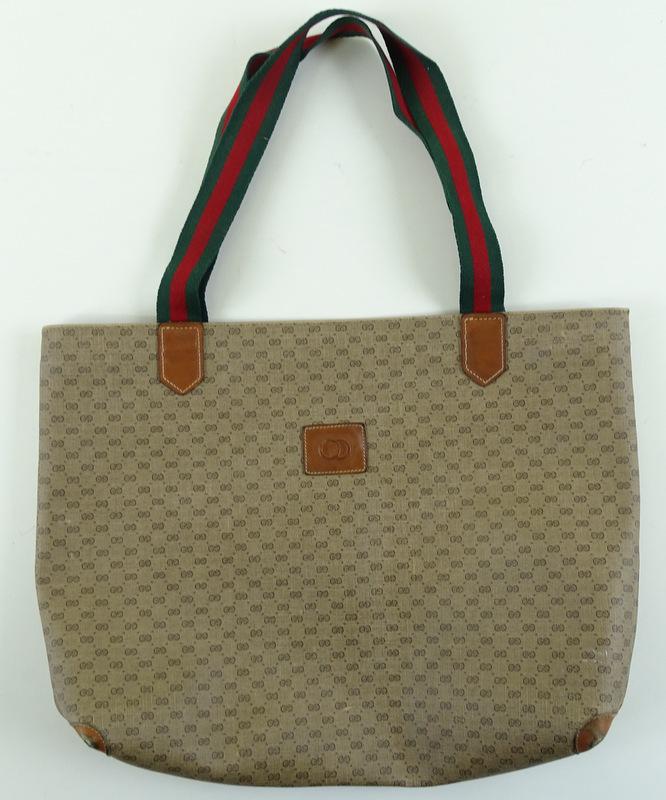 Vintage Gucci Leather Beach Bag: Vintage Gucci Leather Beach Bag. Measures 22 inches high x 15 inches wide.