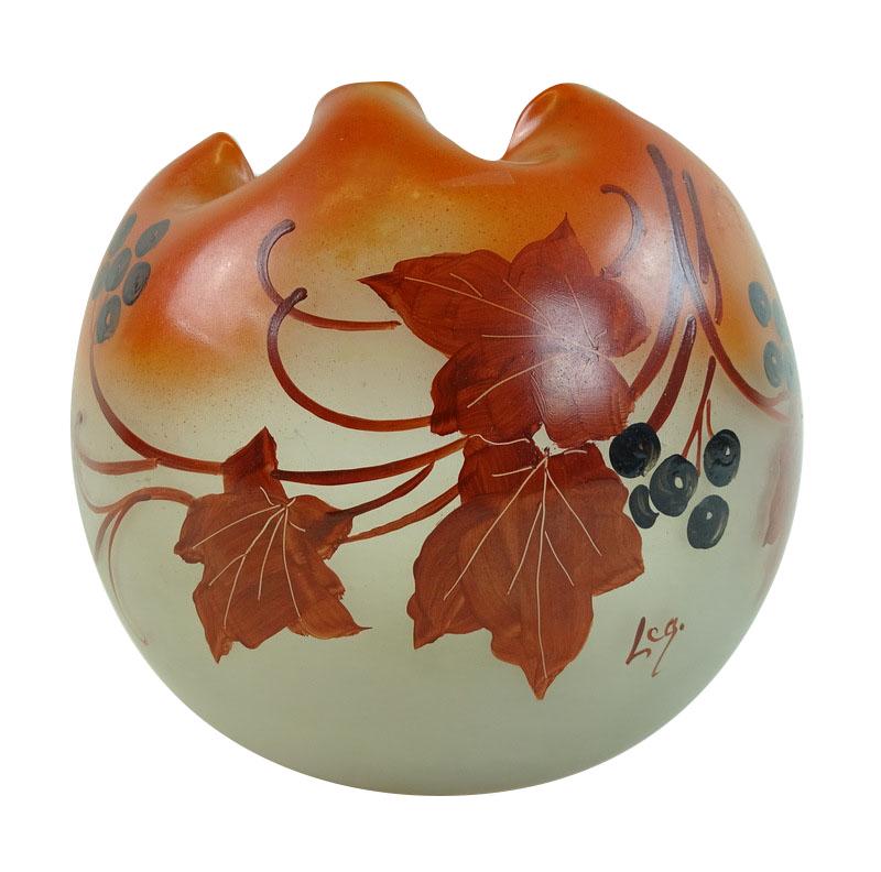 One (1) Collectible Art Glass Rose Bowl (1 of 1)