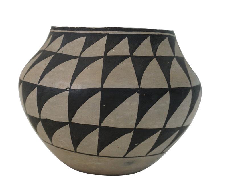 F.M. Waconda Native American Acoma Ceramic Pot (1 of 1)