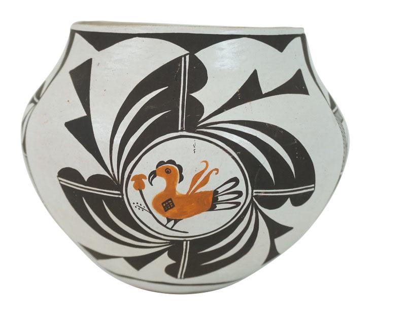 Jeri Lewis Native American Acoma Ceramic Vase (1 of 4)