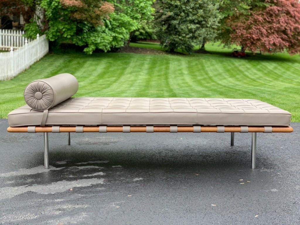 Knoll Barcelona Daybed - Stamped Knoll Studio (1 of 7)